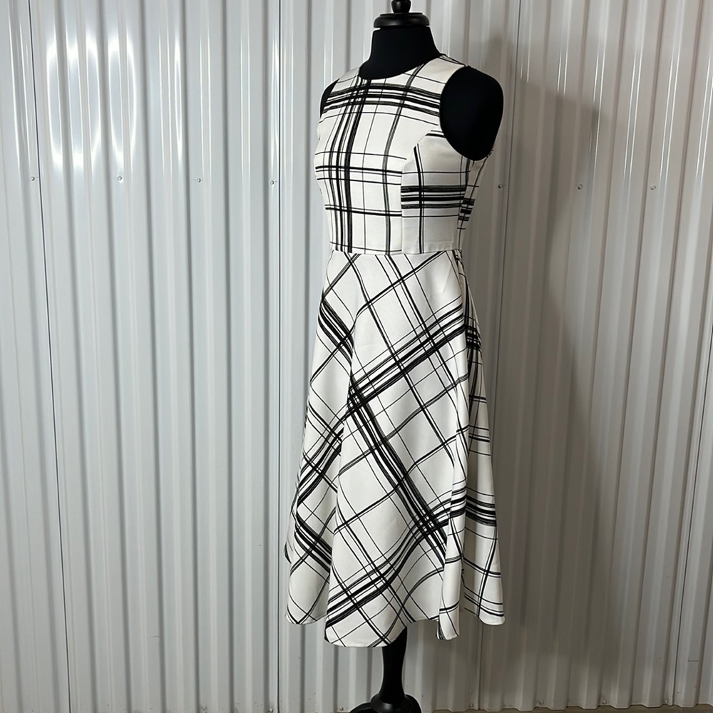 Lucy Paris Sleeveless A-Line Dress. Preowned